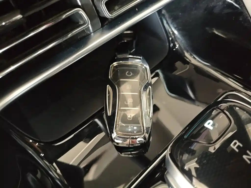 BYD PLUS New Energy — миниатюра 9