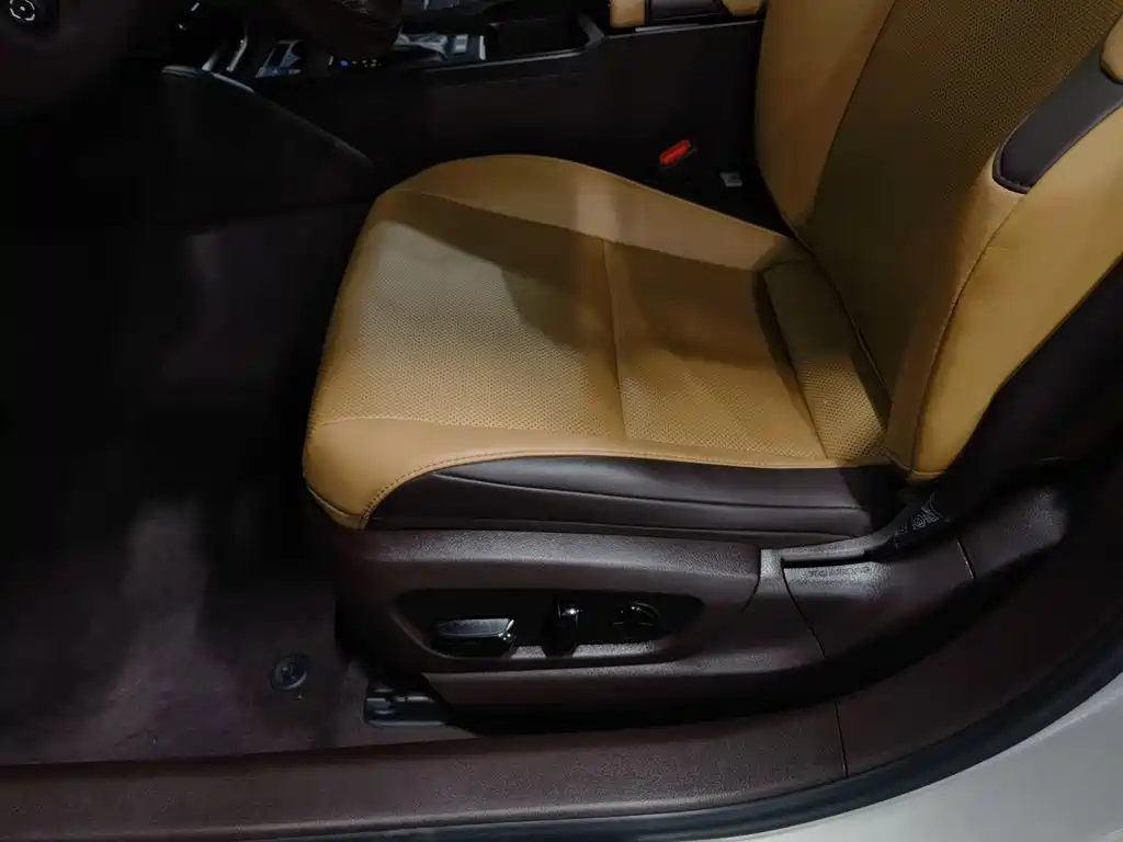 Lexus ES — миниатюра 20