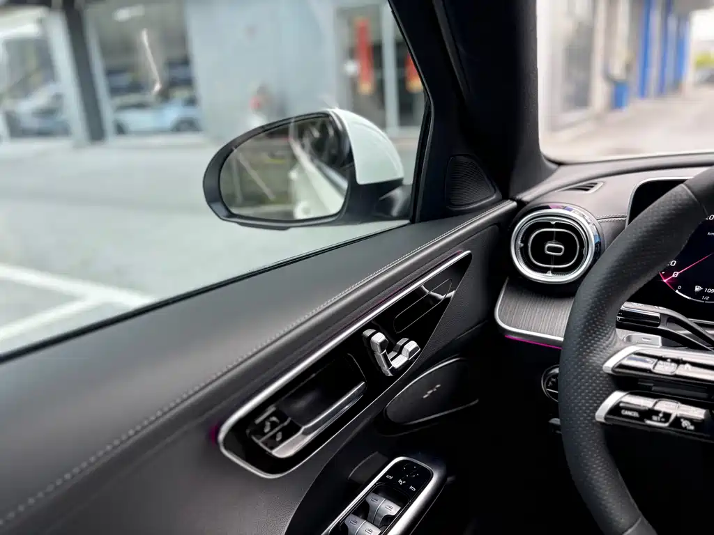 Mercedes-Benz C-Class — миниатюра 16