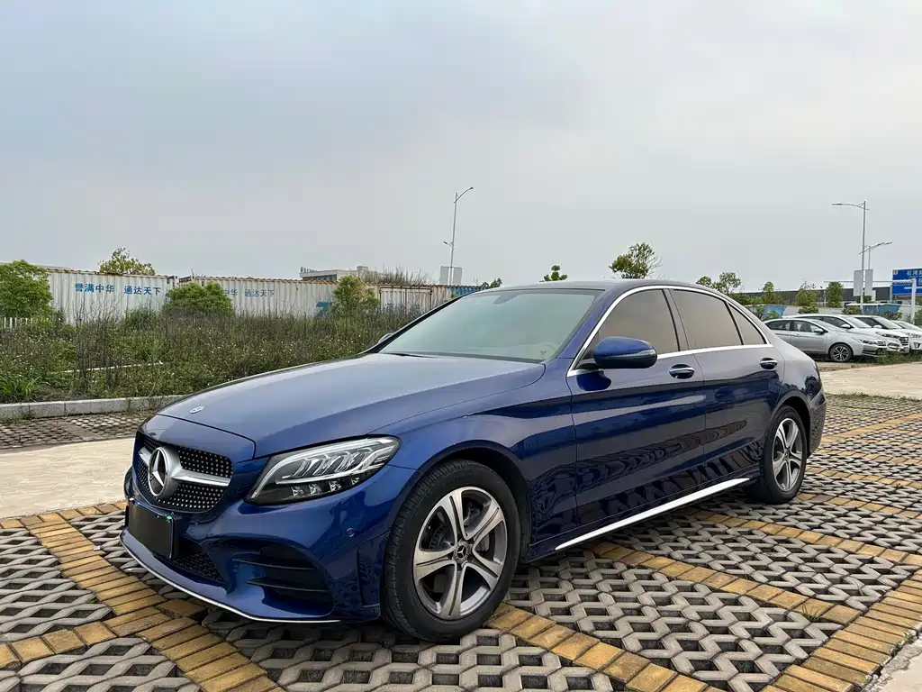 Mercedes-Benz C-Class 2021
