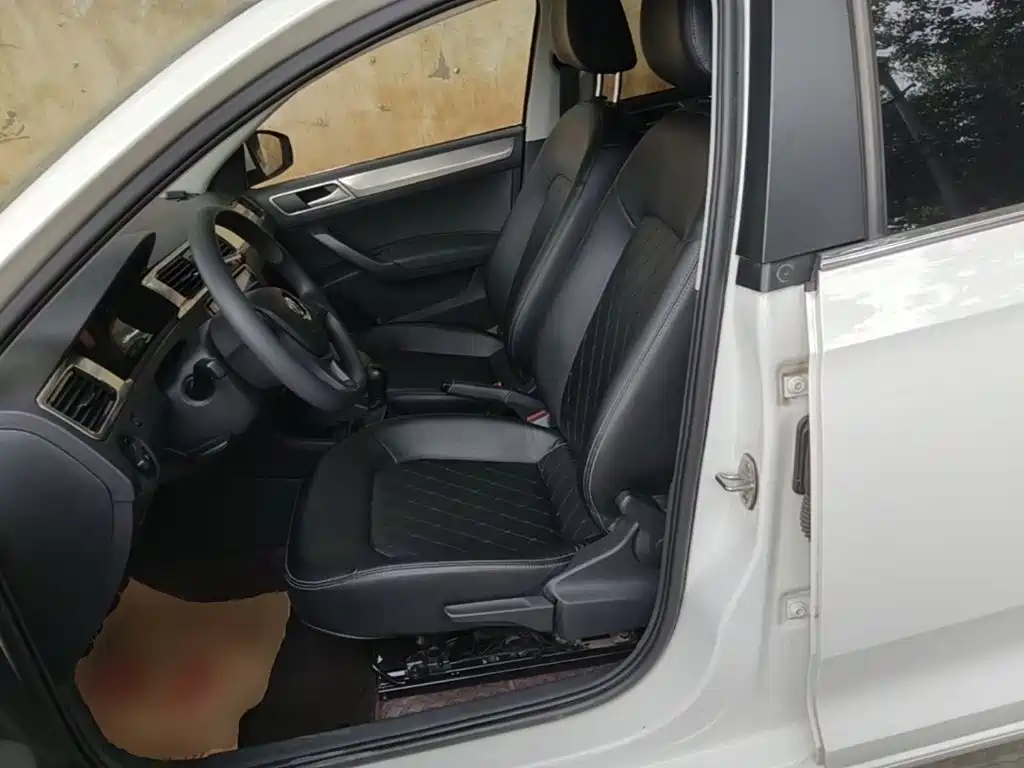 Volkswagen Santana — миниатюра 15