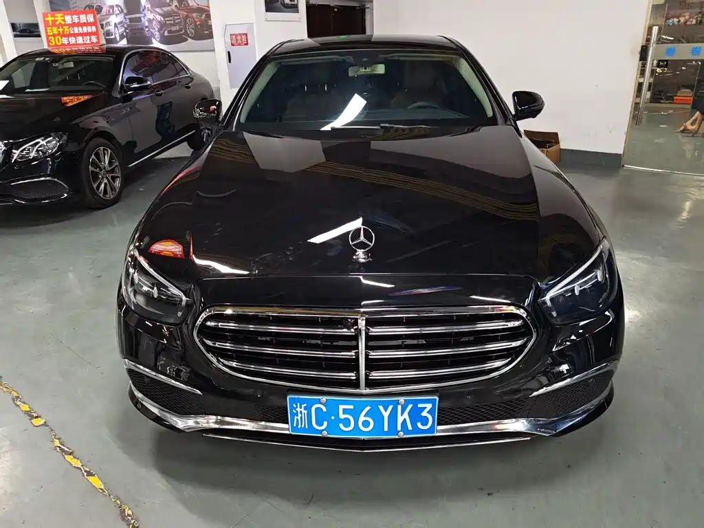 Mercedes-Benz E-Class — миниатюра 2