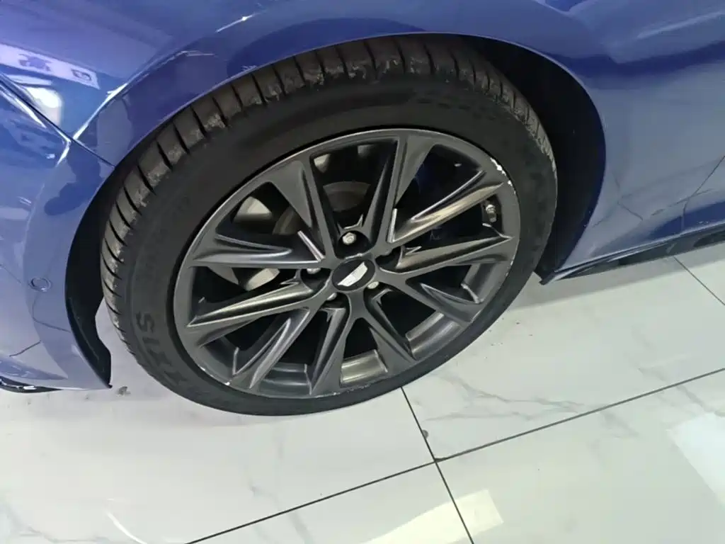 Cadillac CT5 — миниатюра 23