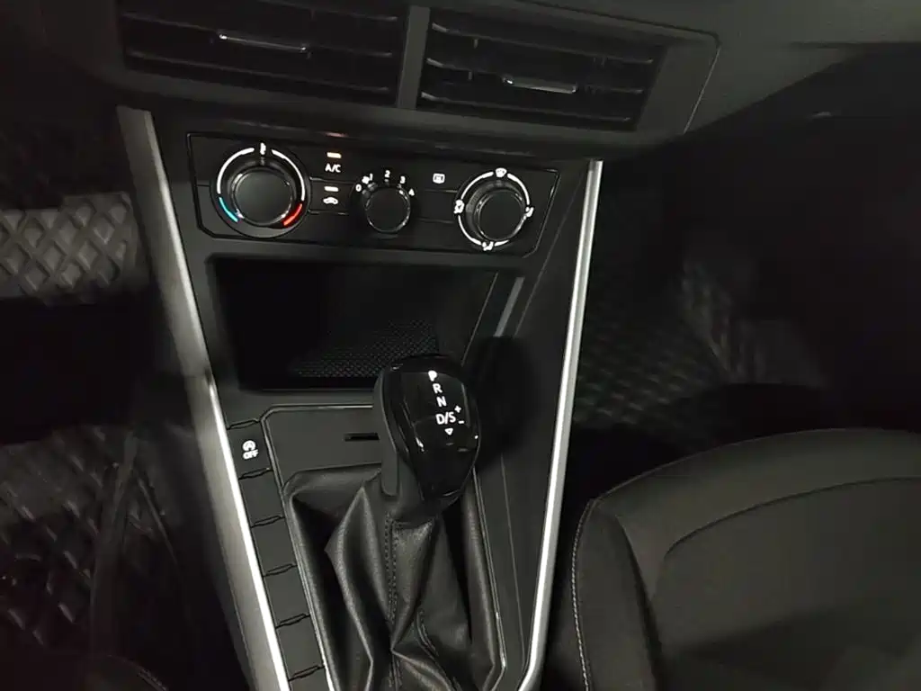 Volkswagen Polo — миниатюра 14
