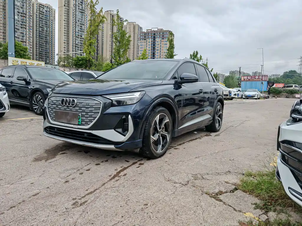 Audi Q4 e-tron — миниатюра 3
