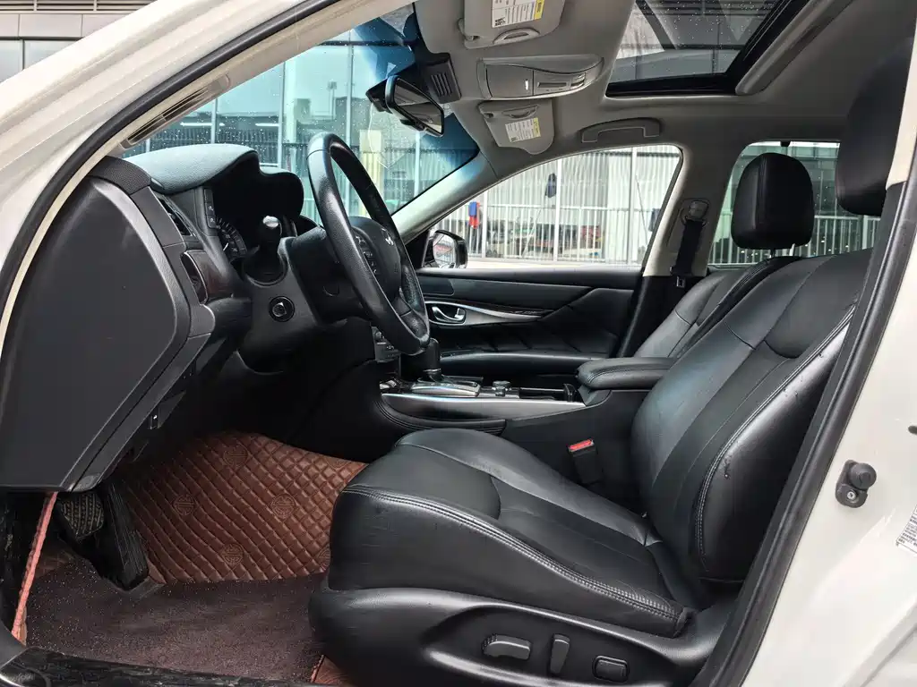 Infiniti Q70 2017 Q70L 2.5L Enjoy