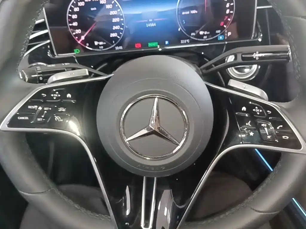 Mercedes-Benz E-Class New Energy — миниатюра 11