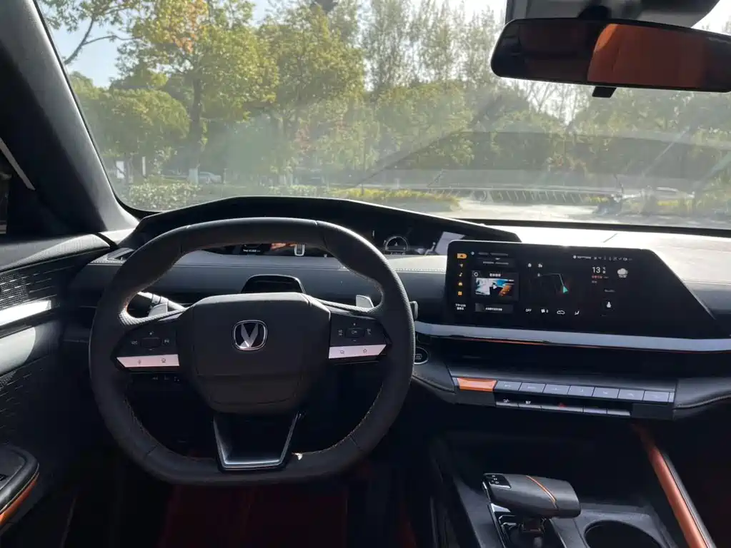 Changan UNI-V — миниатюра 8