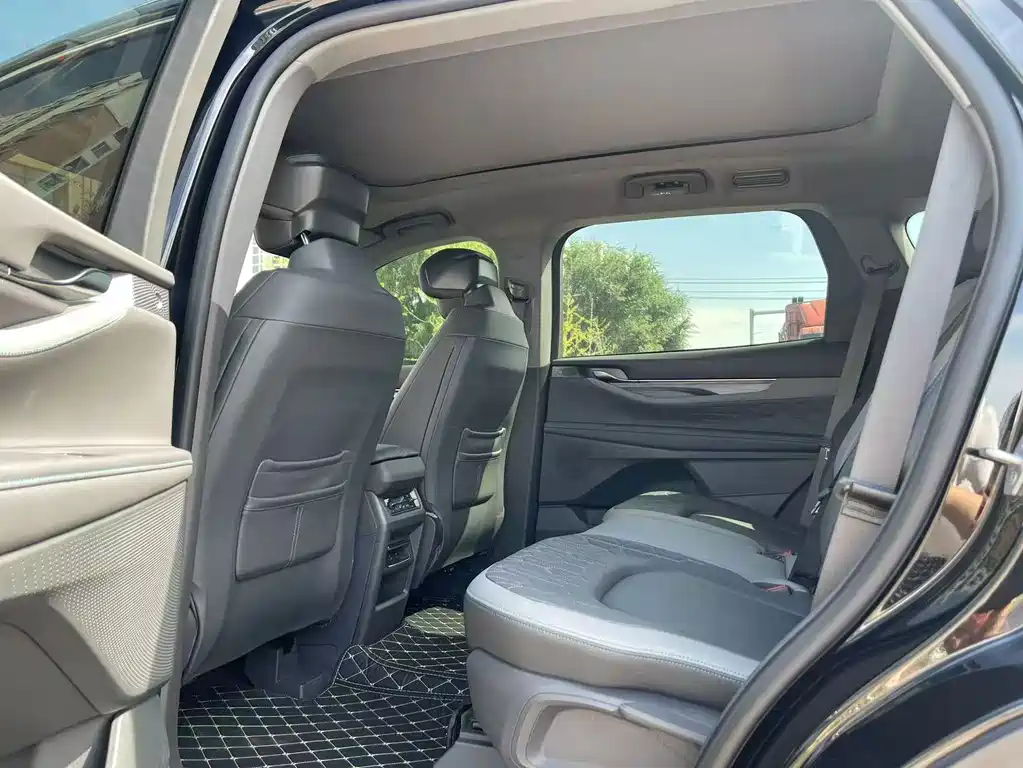 Ford Edge — миниатюра 6