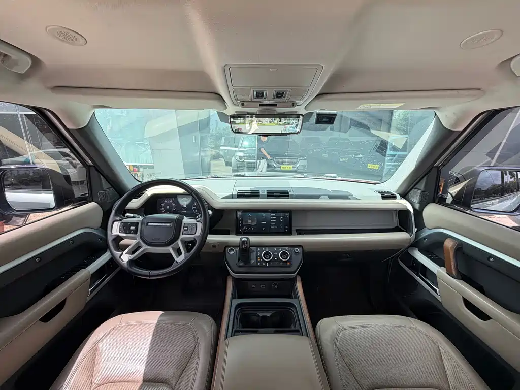 Land Rover Defender — миниатюра 9