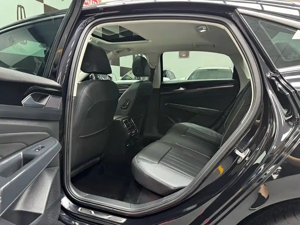 Volkswagen Passat — миниатюра 8