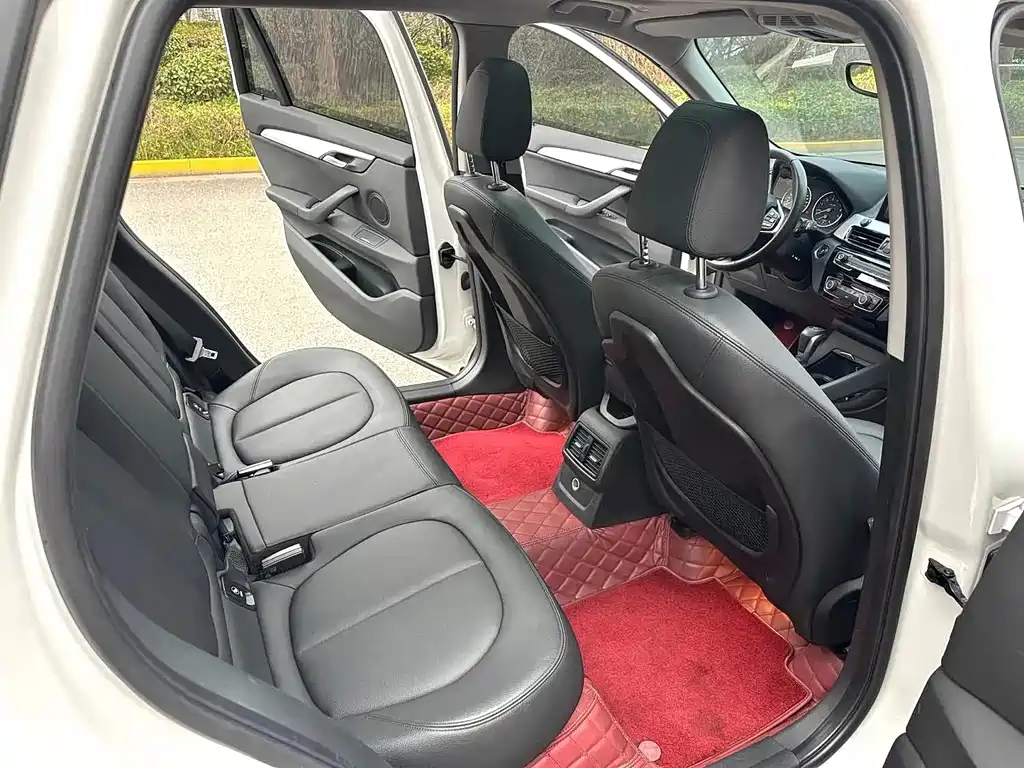 BMW X1 — миниатюра 12