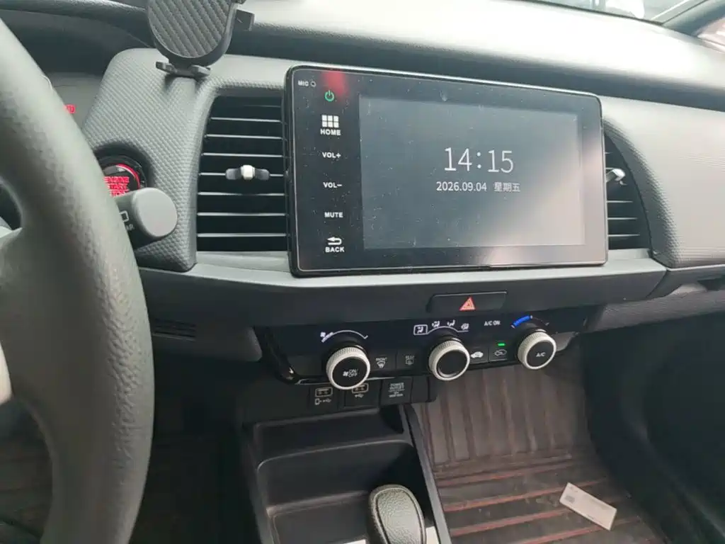 Honda Fit — миниатюра 13