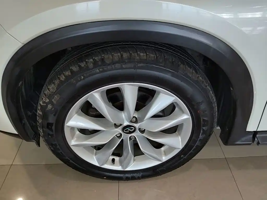 Infiniti QX50 — миниатюра 23
