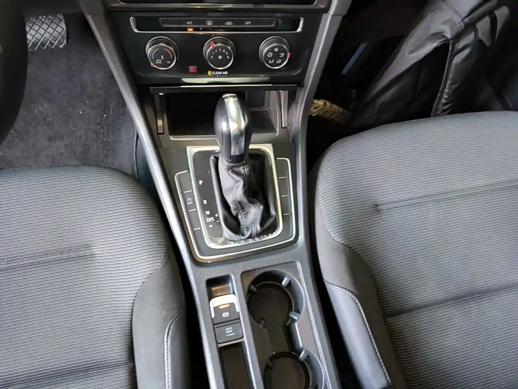 Volkswagen Golf — миниатюра 14