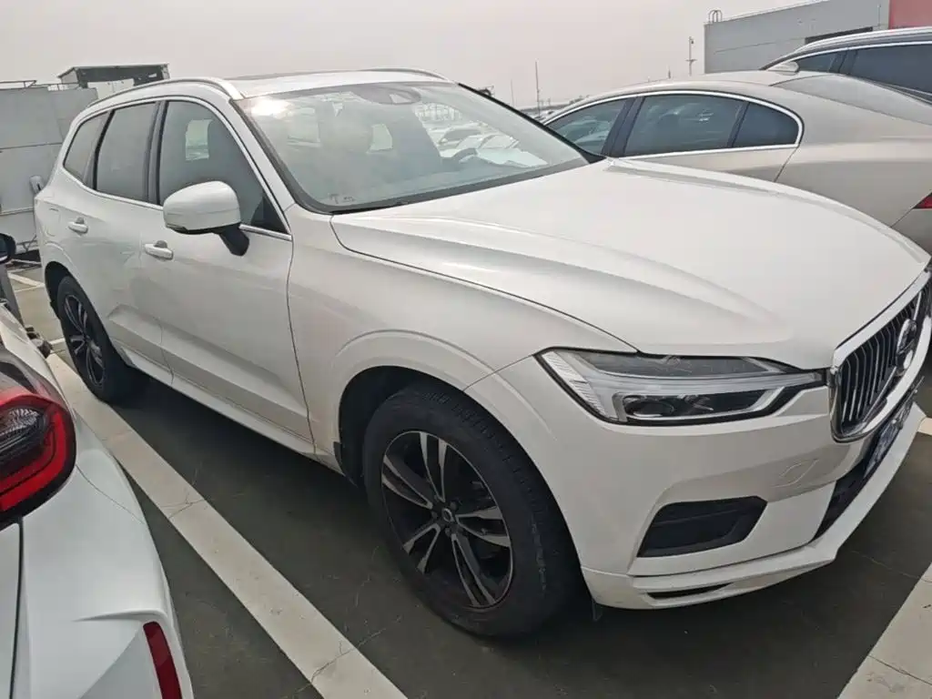 Volvo XC60 2019 T5 V
