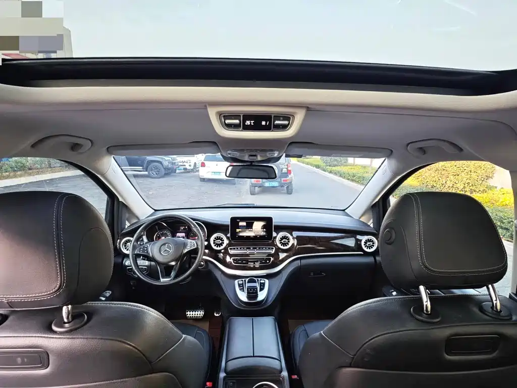 MERCEDES-BENZ V CLASS