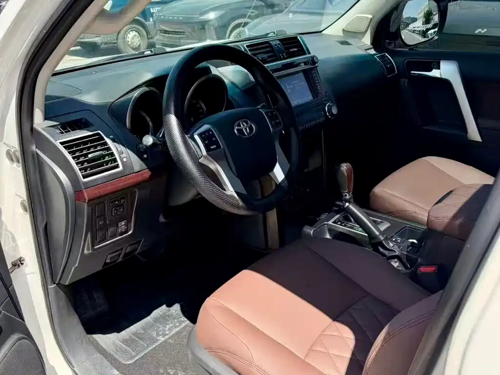 Toyota Land Cruiser Prado 2016 3.5L AT TX-L