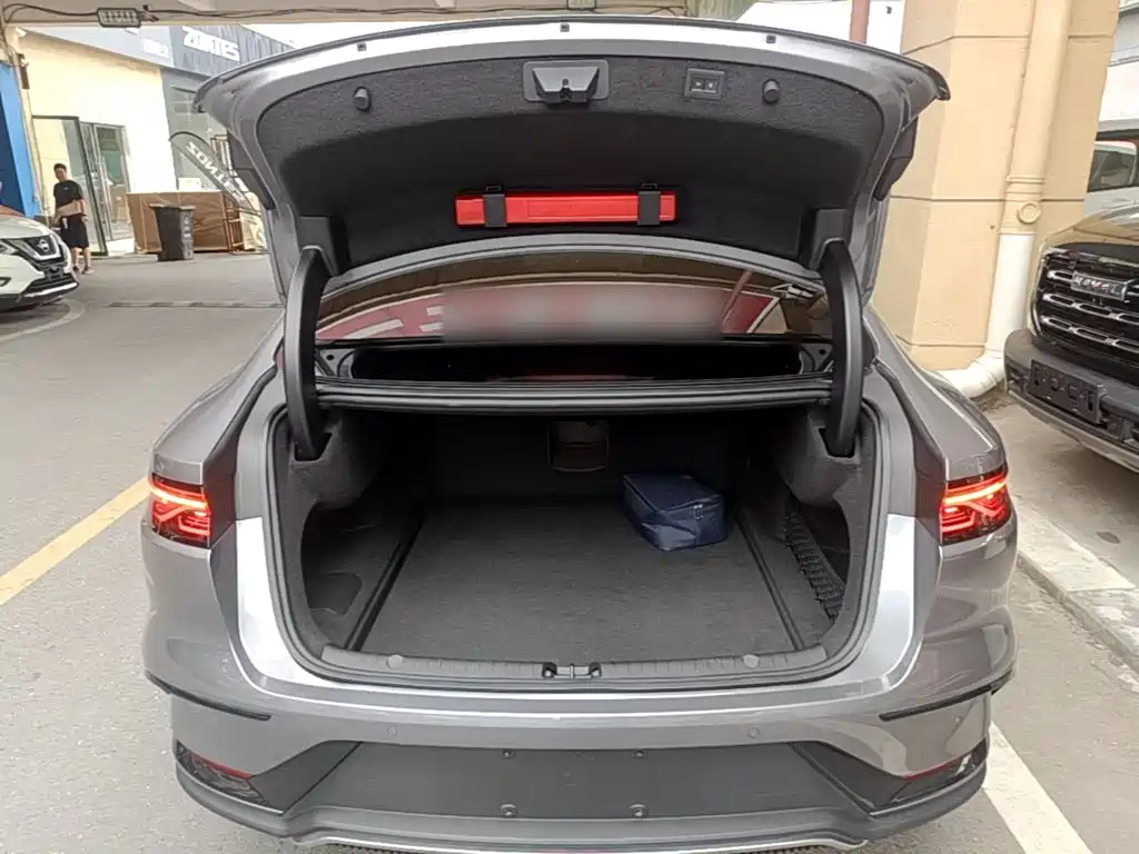 BYD Han — миниатюра 19