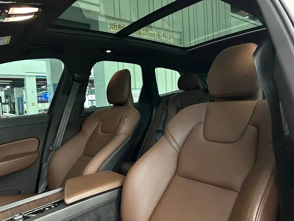Volvo XC60 — миниатюра 20