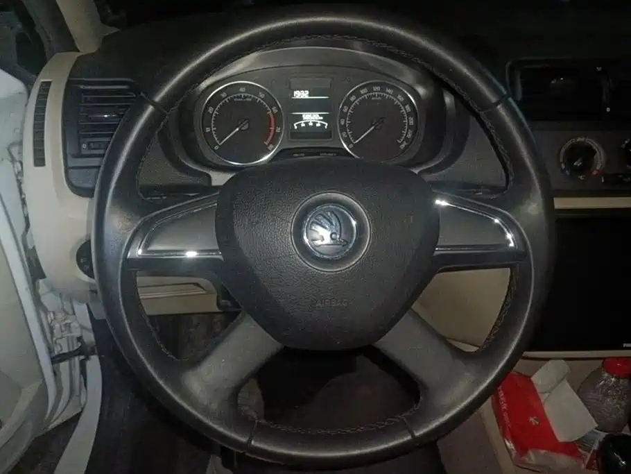 Skoda Fabia — миниатюра 15