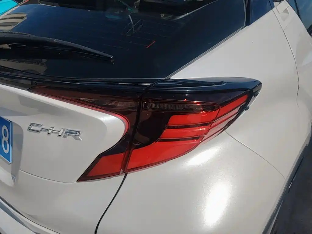 Toyota C-HR — миниатюра 8