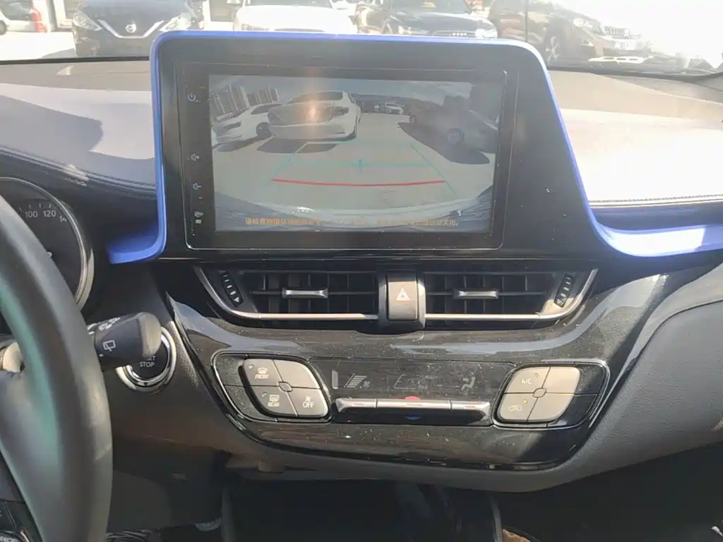 Toyota C-HR — миниатюра 13