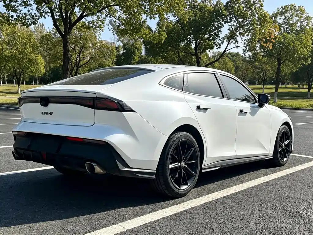 Changan UNI-V — миниатюра 6