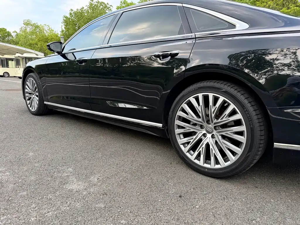 Audi A8 — миниатюра 8