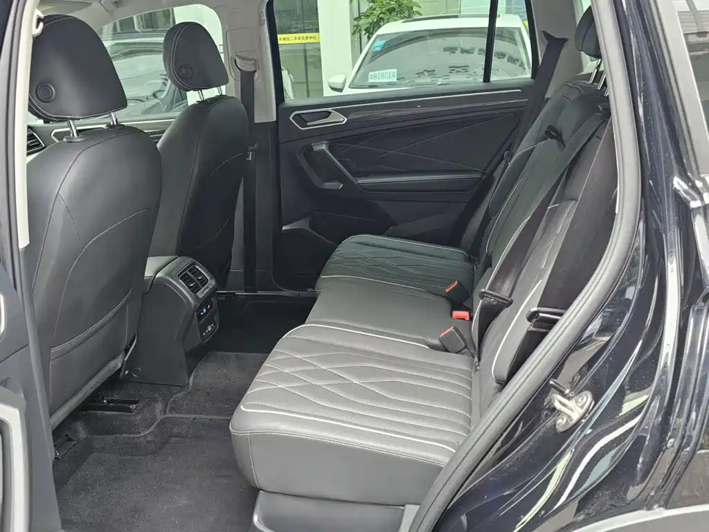 Volkswagen Tiguan L — миниатюра 13