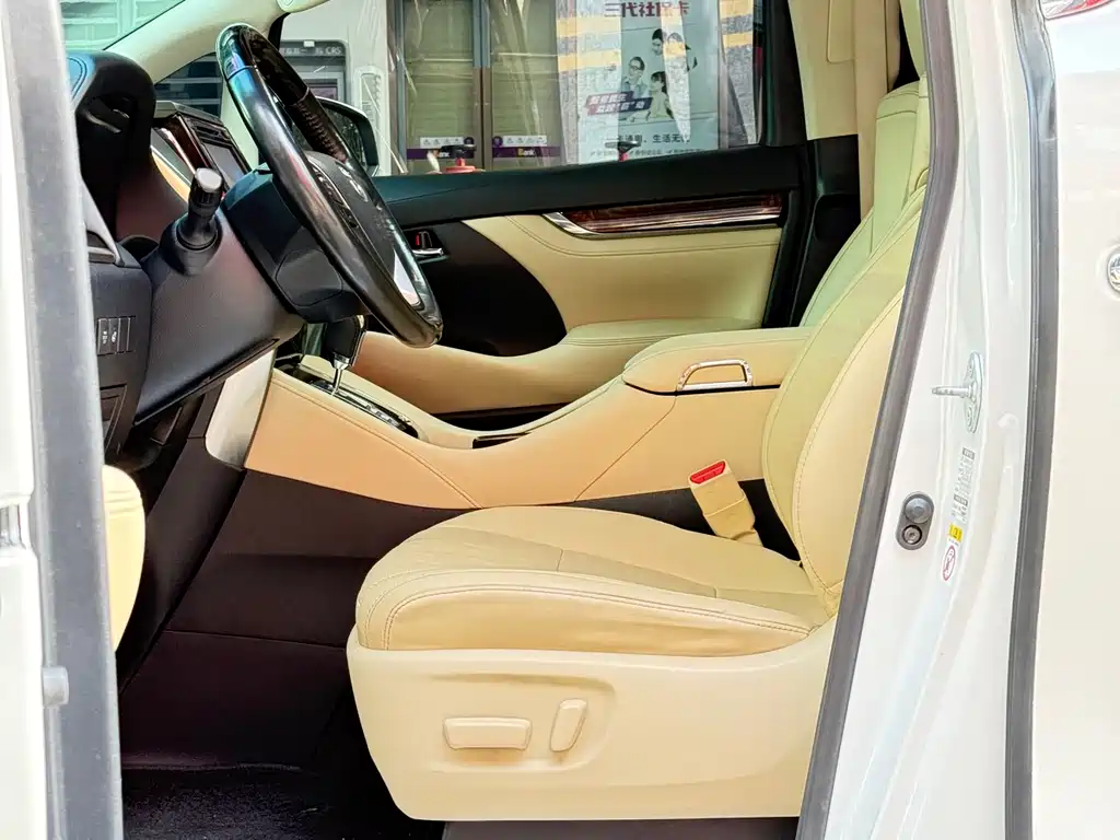 Toyota Alphard 2018 3.5L Luxury