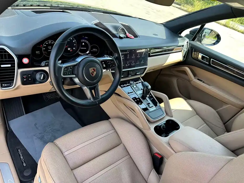 Porsche Cayenne — миниатюра 4