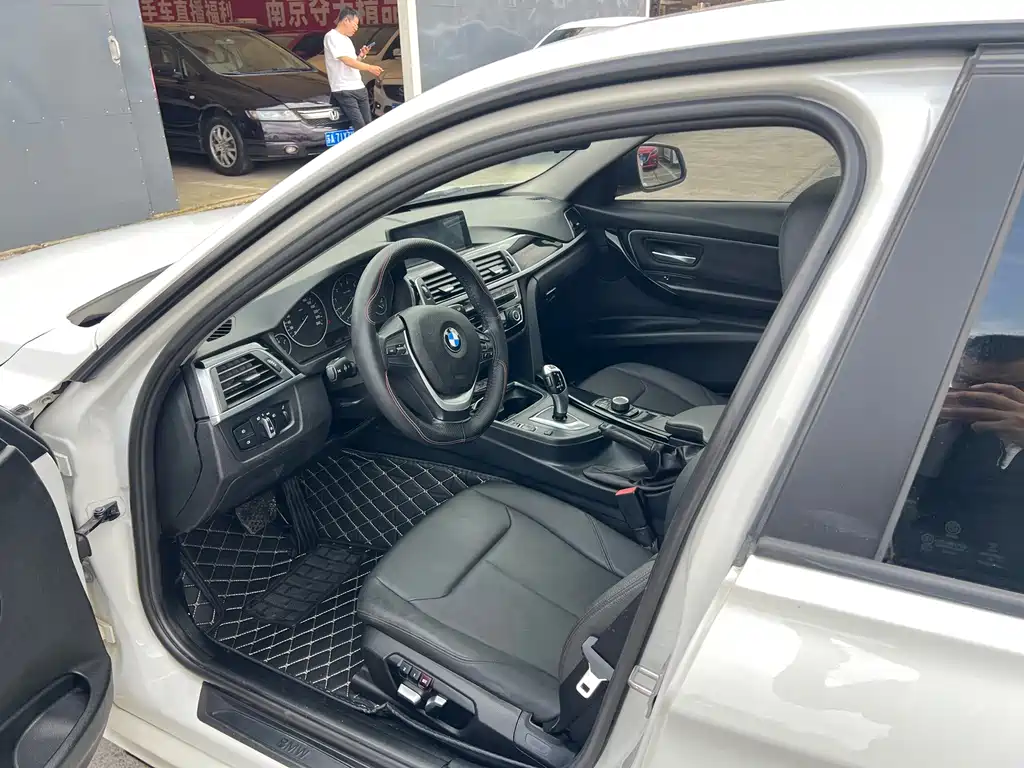 BMW 3 Series — миниатюра 10