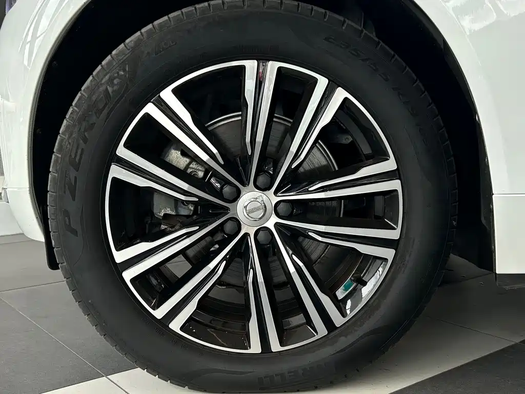 Volvo XC60 — миниатюра 25