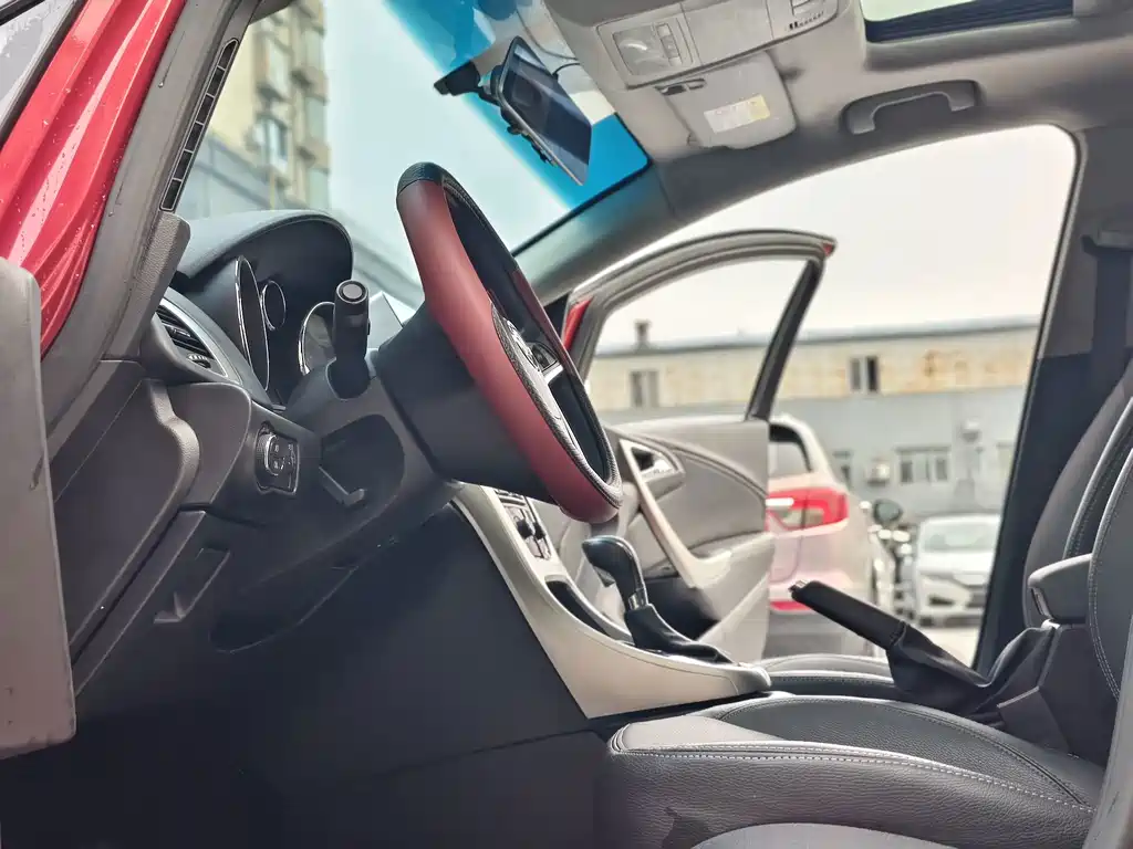 Buick Excelle — миниатюра 11