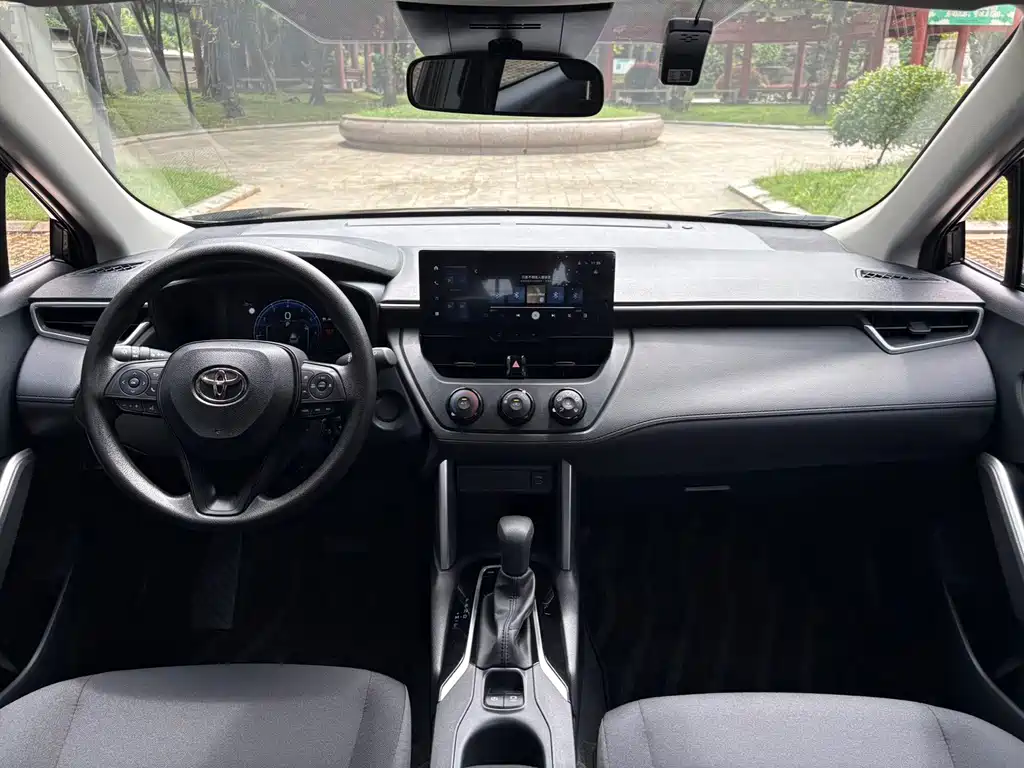 Toyota Corolla Cross — миниатюра 4