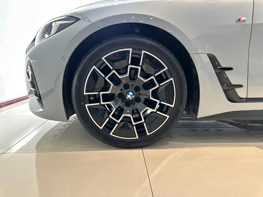 BMW 4 Series — миниатюра 18