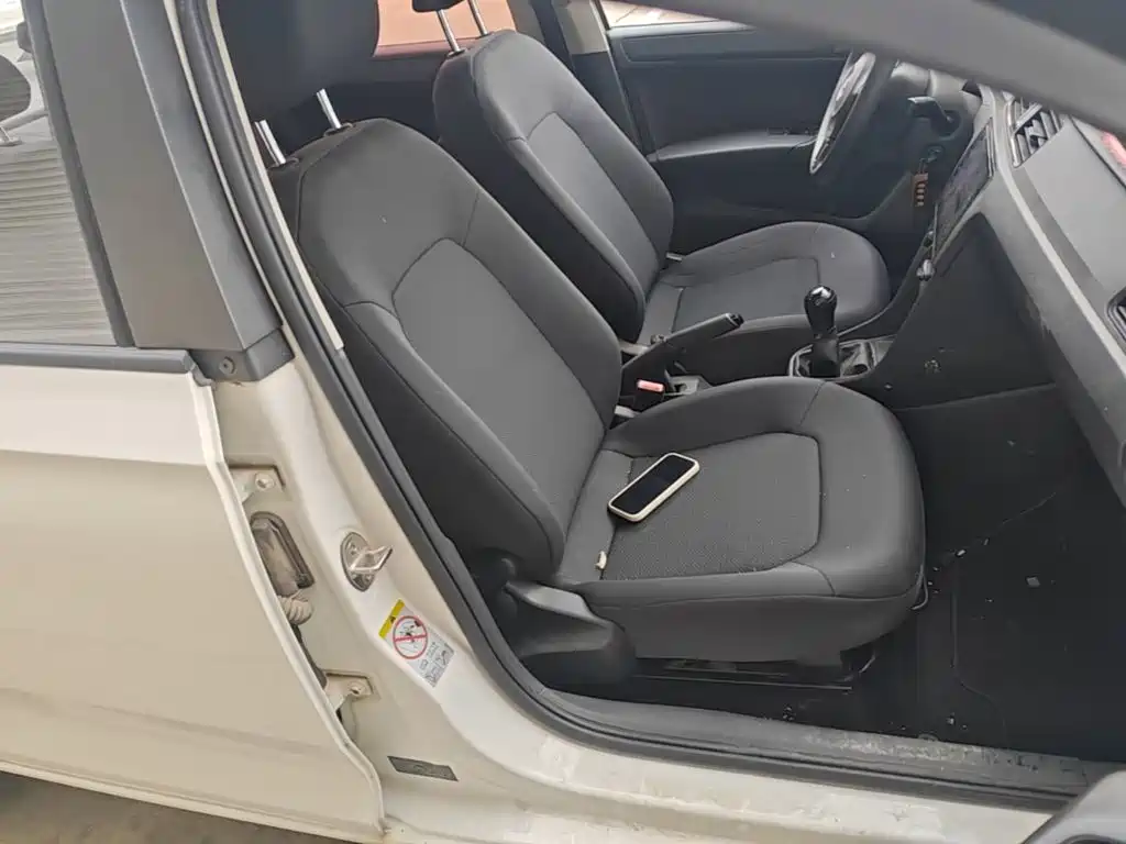 Volkswagen Santana — миниатюра 20