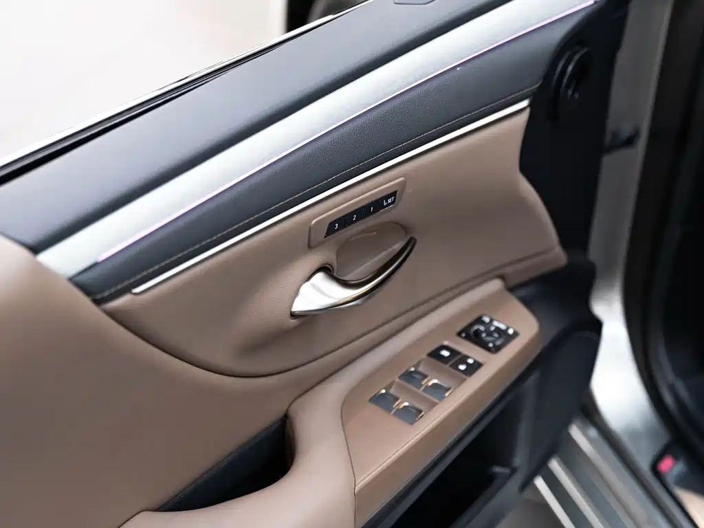 Lexus ES — миниатюра 18