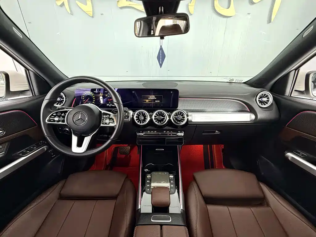 Mercedes-Benz GLB — миниатюра 9
