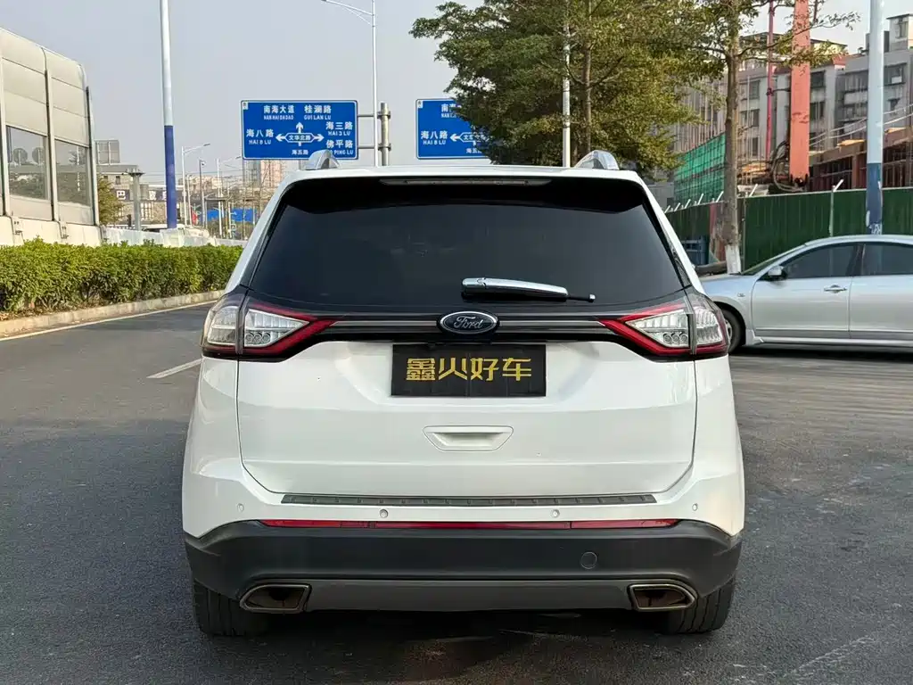 Ford Edge — миниатюра 6