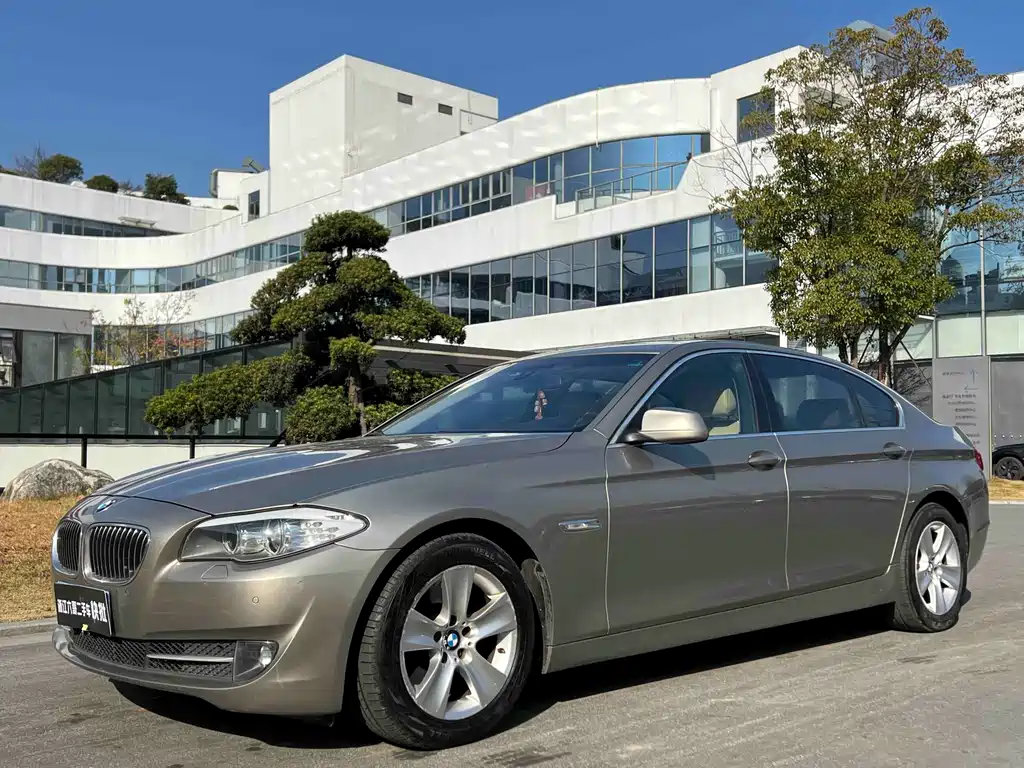 BMW 5 Series 2011