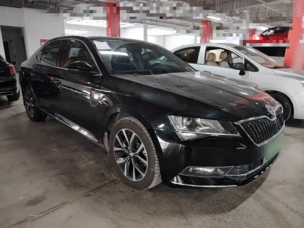Skoda Superb — миниатюра 4