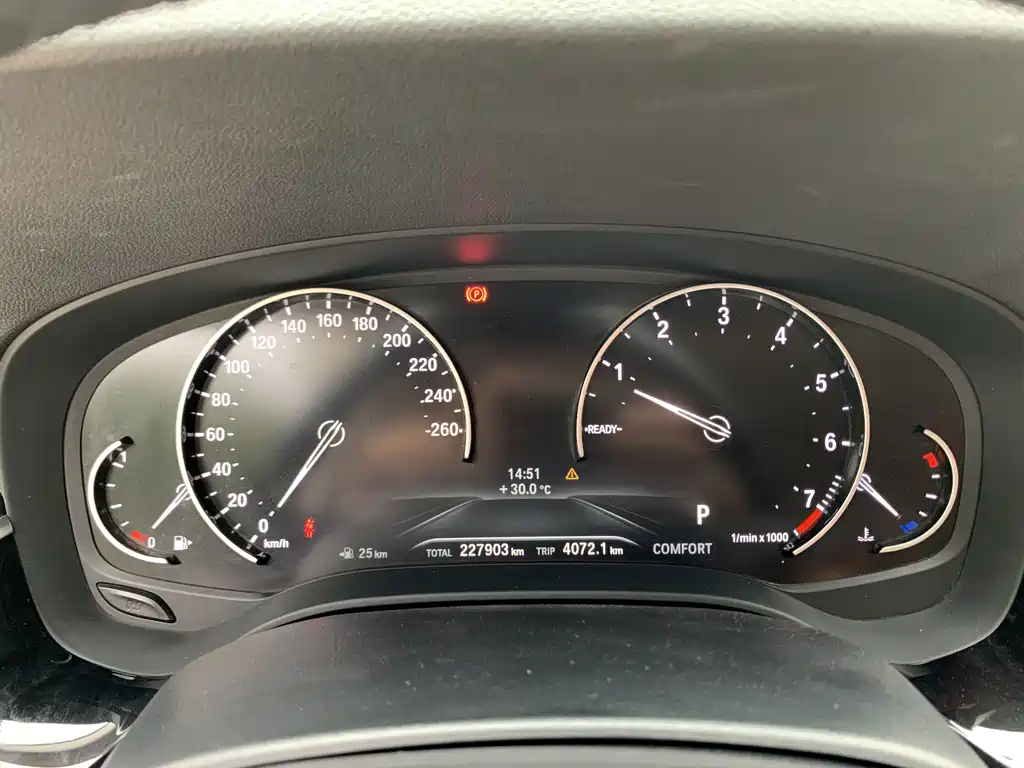 BMW 5 Series — миниатюра 17