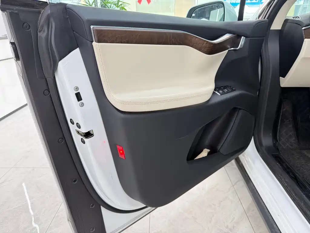 Tesla Model X 2016 Model X 75D