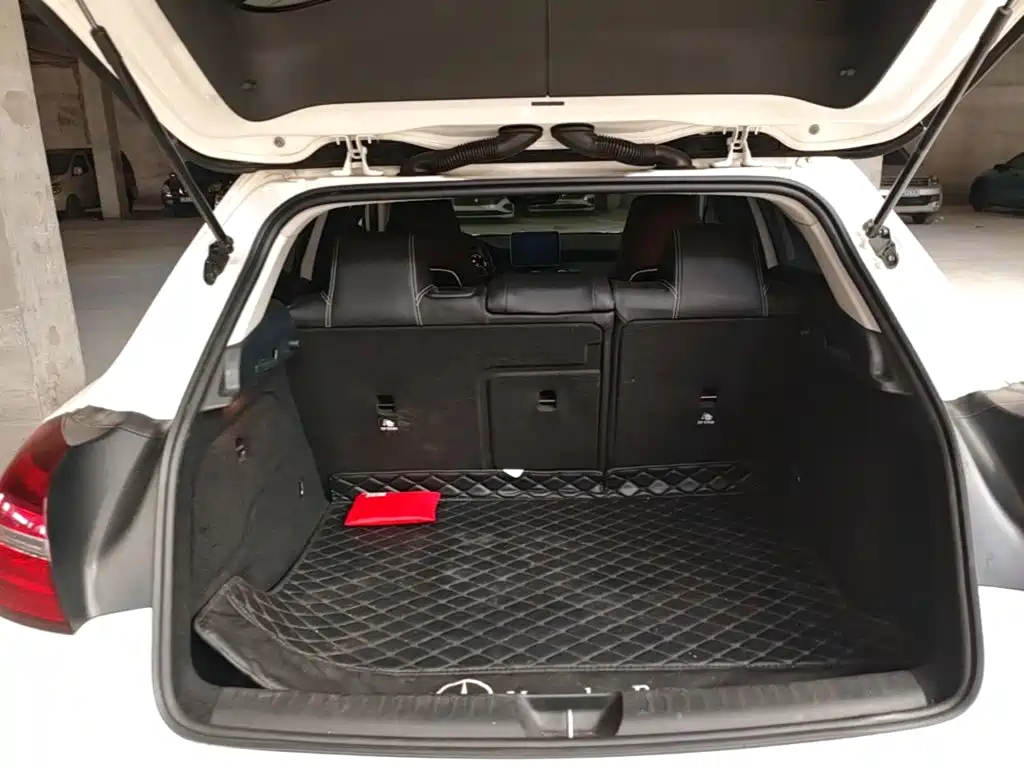 Mercedes-Benz GLA — миниатюра 19