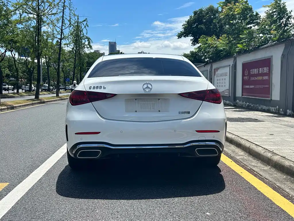 Mercedes-Benz C-Class — миниатюра 14
