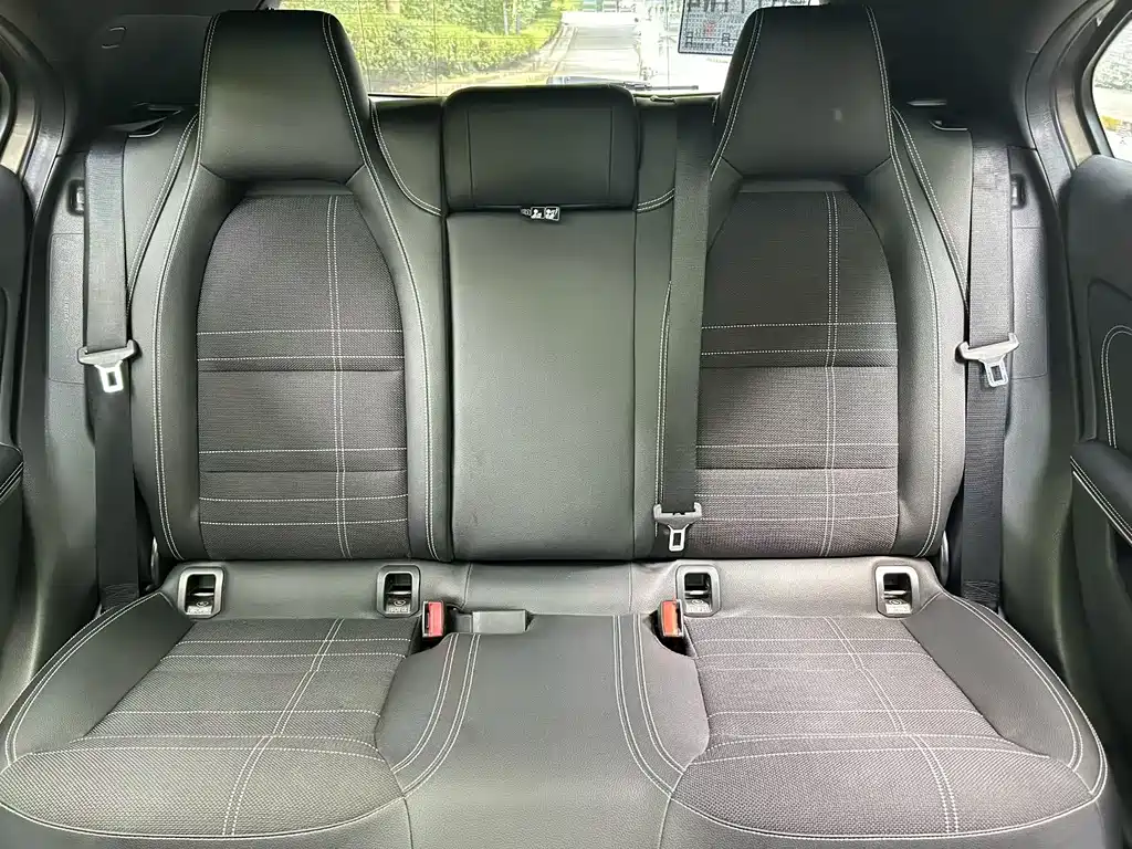 Mercedes-Benz A-Class (Import) — миниатюра 6