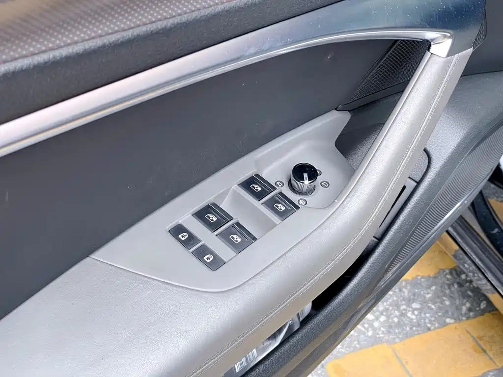 Audi A6L — миниатюра 25
