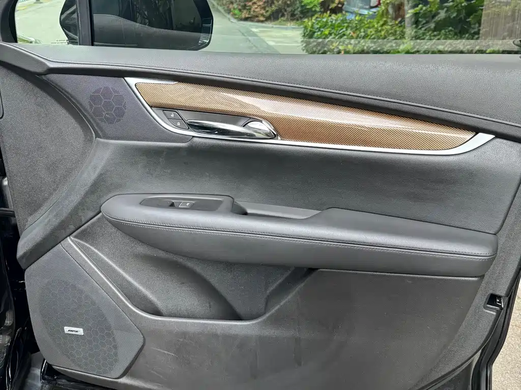 Cadillac XT5 — миниатюра 9